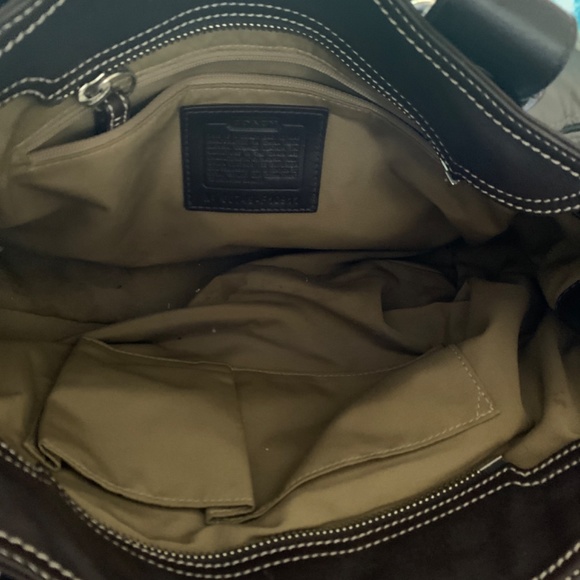 Coach - Picture 3 of 4